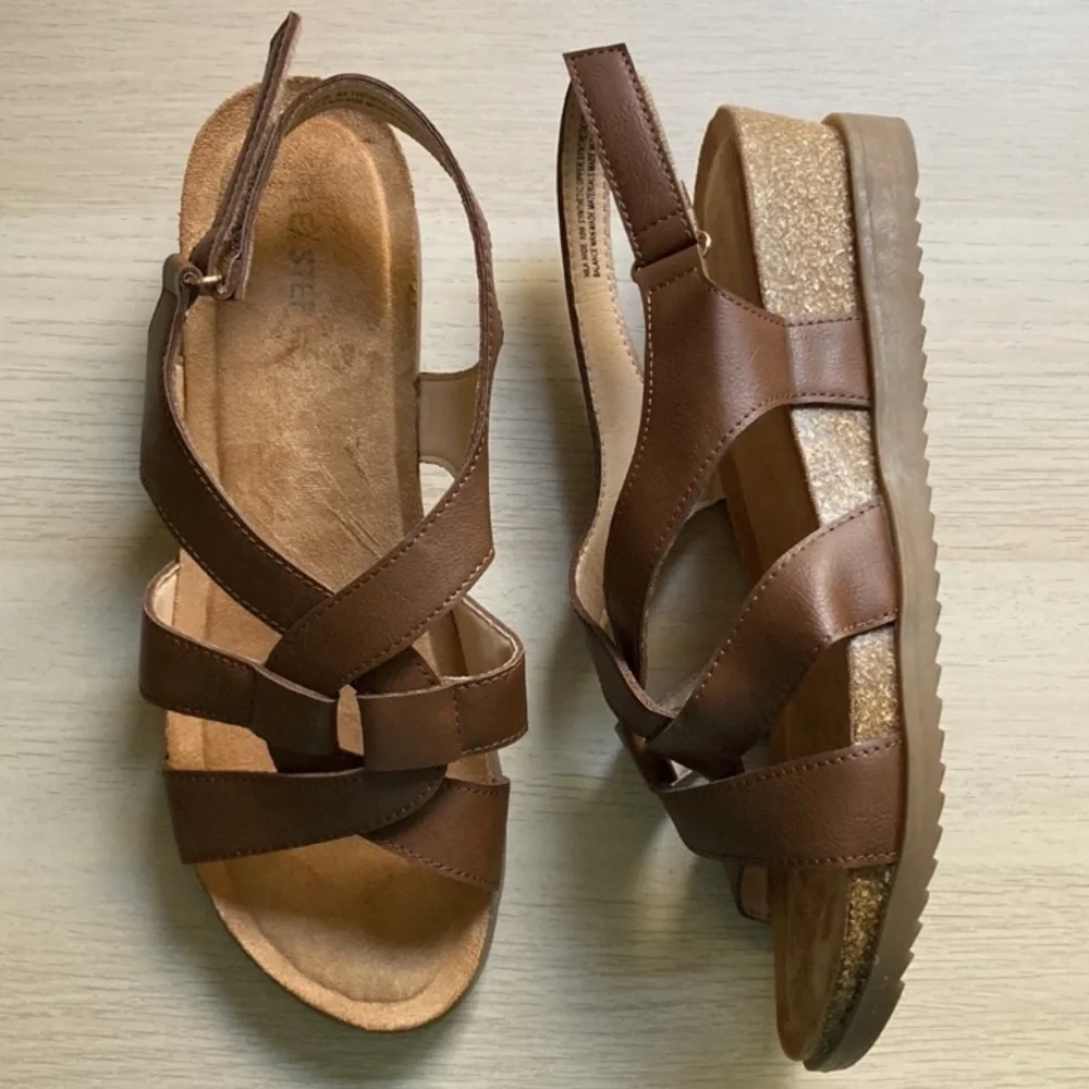 Flex Step Nila Sandal, Women's Size 10 Wide 10W Brown Velcro Slingback Sandals
